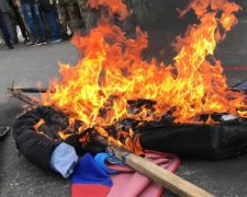 Опудало гори: у Києві спалили "Путіна"