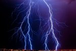 Удари блискавки з космосу потрапили в об'єктив камери