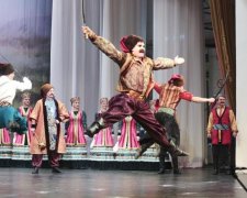 Клоуни Путіна станцюють на весіллі європейського міністра