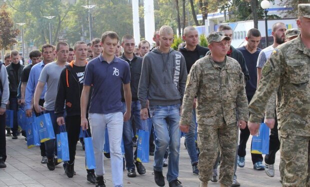В Одессе стартовал осенний призыв: кого заставят топтать плац