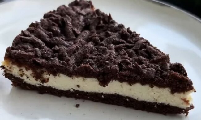 Шоколадный тертый пирог с творожной начинкой: фото скрин рецепта