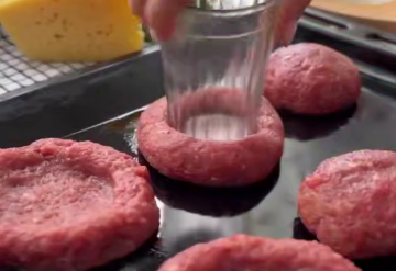 Мясные гнезда с шампиньонами, кадр из видео