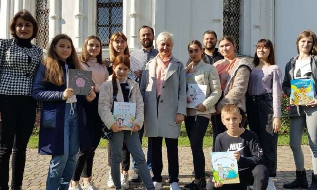 Родину Ніцой зачепив Covid-19, злягли найближчі: письменниця терміново звернулася до українців