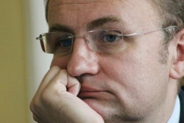 Львівський аеропорт вислизає із рук Садового: кому дістануться крила Галичини
