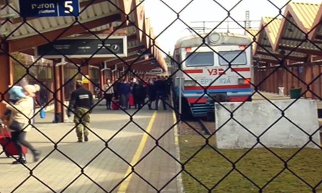Вокзал, фото: скріншот з відео