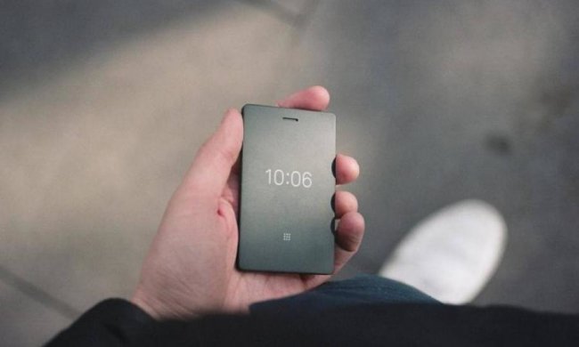 До чого прогрес дійшов: найзручніший смартфон у світі роблять з паперу

