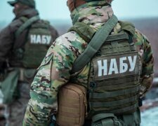 Полетіли голови: НАБУ затримало 10 осіб, причетних до махінацій на київській митниці