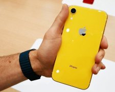 iPhone XR испытали на прочность: видео