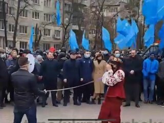 У Києві мітинг під американським посольством, фото: скріншот з відео