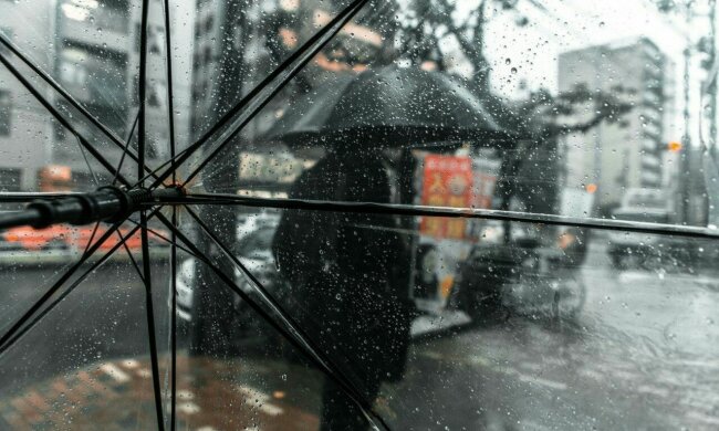 Погода на конец недели: дождевая завеса вытеснит аномальные заморозки