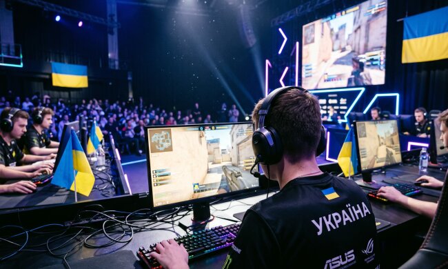 кіберспорт CS2 кіберспортивна сцена геймери
