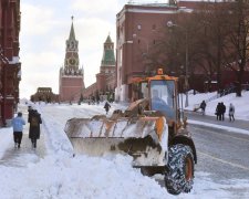 Білий апокаліпсис: з'явилися відео аномального снігопаду в Москві