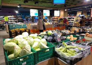Продукты в супермаркете / фото: Знай.ua