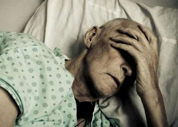 Послали и волокли, как хлам: визит к врачам обернулся для пенсионера кошмаром, дедушка едва выжил