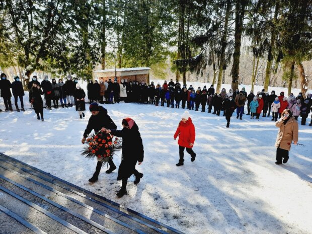 В Хмельницком почтили память украинского героя Бигуса, стоявшего за неньку до последнего: "Пусть небо будет тебе пухом"