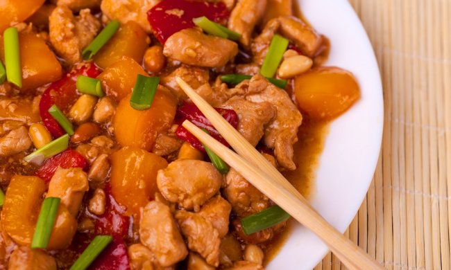 Готуємо разом: ароматна курка з арахісом