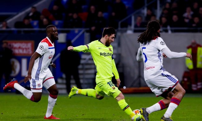 Месси зажигал за Барселону, но Лион удержал ничью