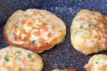 Оладьи в стиле пиццы, кадр с видео