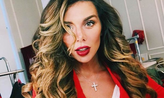 Голая Седокова превратилась в зайчика Playboy: остались только ушки