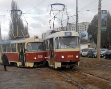 ДТП у Харкові: два трамваї не поділили колію (фото)