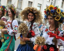 Курс валют на 1 июня: доллар и евро активно бьют по гривне