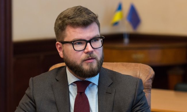 Як наживаються на пасажирах в Укрзалізниці: озвучені семизначні доходи правлячої верхівки