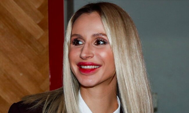 "Горячо": Лобода показала страстные танцы на столе с молодыми красавчиками