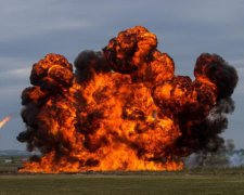 Мощнейший взрыв на Донбассе: склад боеприпасов взлетел в воздух