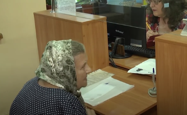 Пенсіонерка. Фото: скрін youtube