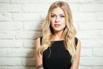 Після розлучення спокуслива Рита Дакота пустилася берега: в мережу злили компрометуючі фото