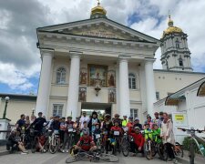 Віруючі Української Православної Церкви на велосипедах