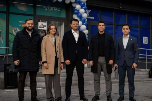ЗМІ: Заступник міністра Сергій Деркач допомагає Олегу Міщенку «віджимати» у держави автостанції