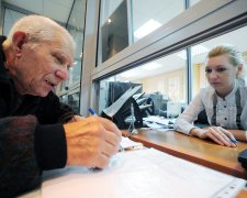"Замало платите, подивіться на Європу": Рева поставив хрест на сподіваннях українців, "живих грошей" не побачити