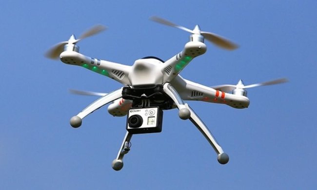 Ірландець надіслав на допомогу другові "рятувальний" дрон