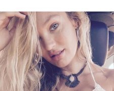 Ангел "Victoria's Secret" спокусила мереживною білизною