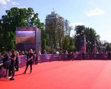 Красную дорожку Евровидения показали с высоты птичьего полета