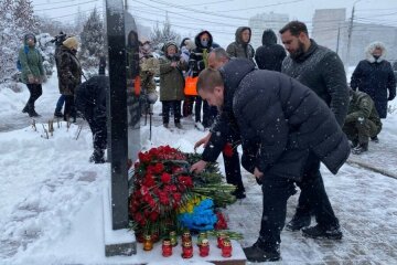 Национальный Корпус почтил память погибших во время обстрела микрорайона Мариуполя