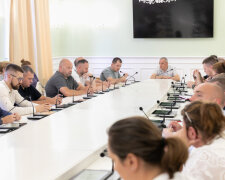 Київ формує продовольчі резерви на зиму: добові набори харчування, вода та речі першої потреби