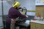 Закарпатские мастерицы готовят легендарные оплатки, раньше возили из Словакии: "С Рождеством Христовым!"