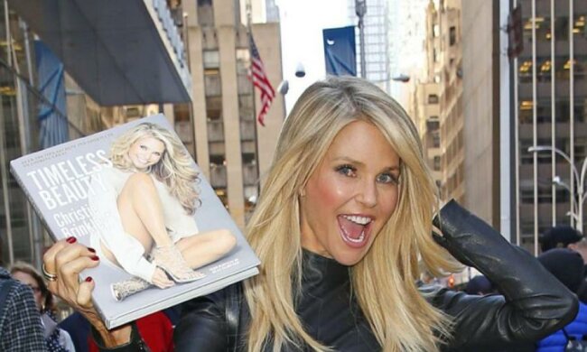 19-летняя дочь Кристи Бринкли публично оголила тело: горячие фото