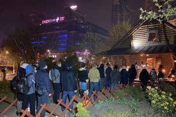 Тисячі українців прийшли на Великдень в церкві, фото: Обозреватель
