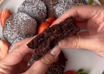 Подвійні шоколадні панкейки: фото скрін рецепту