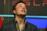 Ілон Маск накурився конопель у прямому ефірі і заявив, що навколо кіборги