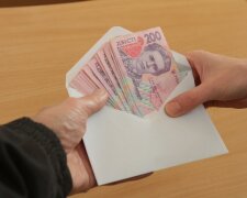 Камбін вирішив підняти зарплати українцям, але пощастить не всім: кому час підставляти кишені