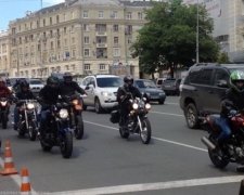 Харьковские байкеры требуют у Кернеса отменить запрет на ночную езду