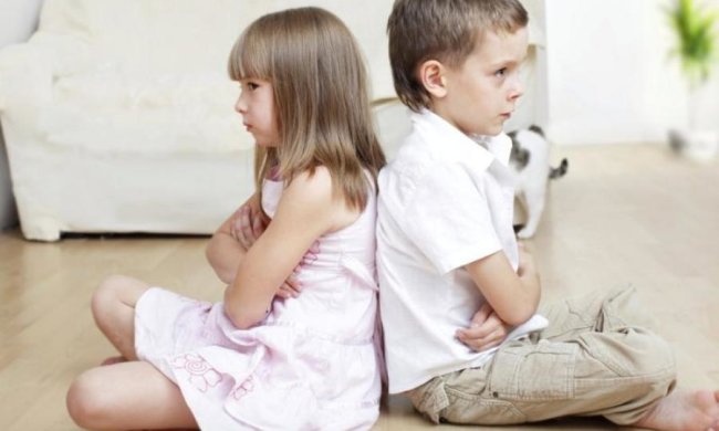 Ученые рассказали, как братья и сестры влияют на мозг