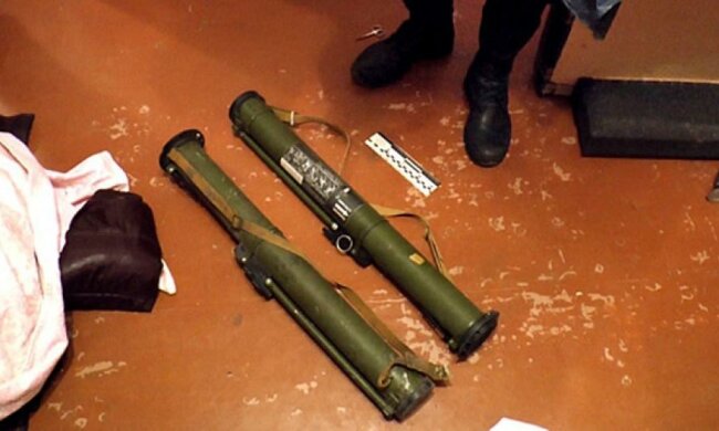 У  херсонских преступников обнаружили целый арсенал оружия (фото)