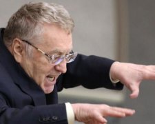 Жириновський розважався з молоденькими хлопцями: відео