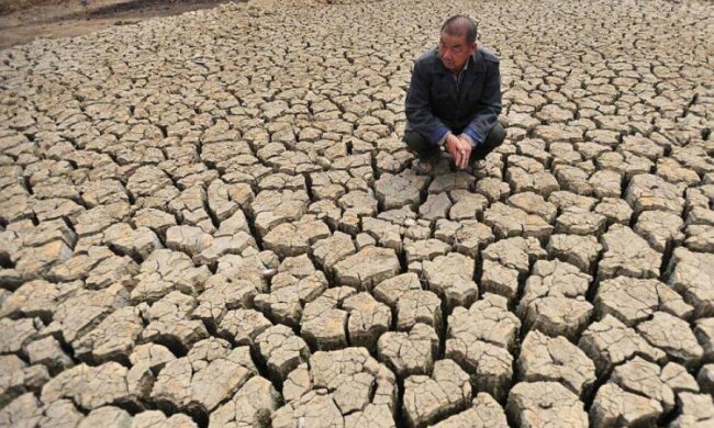 Страшні катаклізми: людству порадили запасатися водою