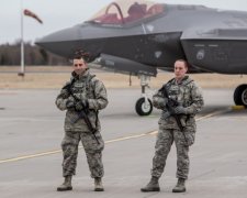 В Естонію прилетіли винищувачі-невидимки з США, їх ніхто не бачив